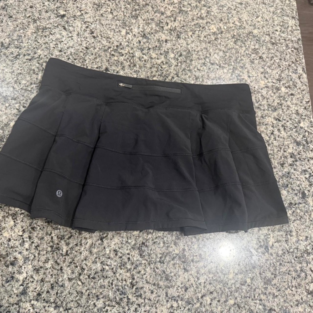 Lululemon Pace Rival Regular Skirt 4-Way Stretch Black 13 Inch Size 12